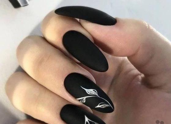 عکس ناخن سیاه