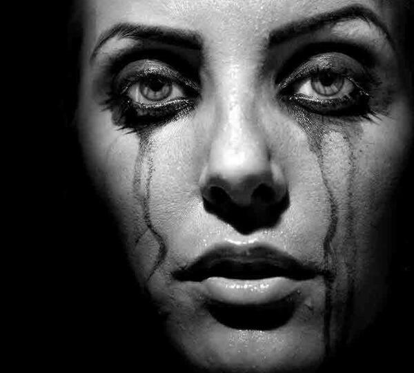 عکس صورت در حال گریه