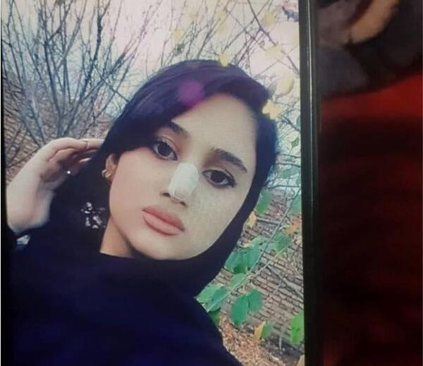 عکس بازیگر آیناز روحی