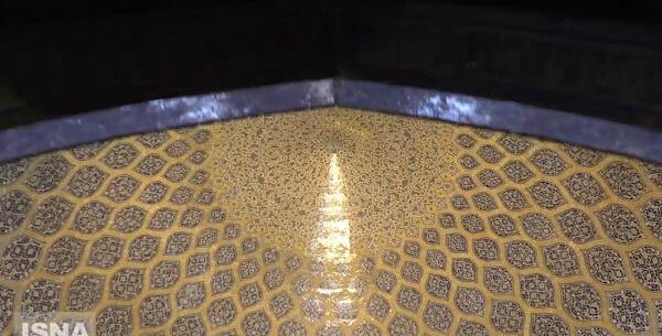 عکس طاووس مسجد شیخ لطف الله