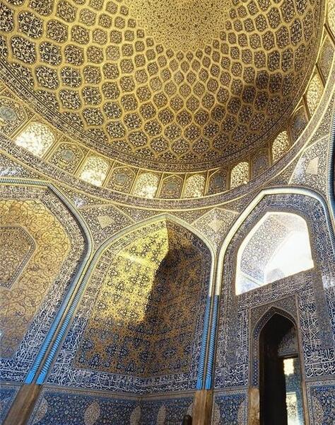 عکس طاووس مسجد شیخ لطف الله