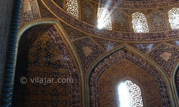 عکس طاووس مسجد شیخ لطف الله