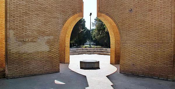 عکس سنگ قبر وحشی بافقی
