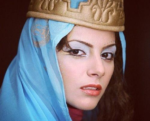 عکسهای برهنه چکامه چمن ماه