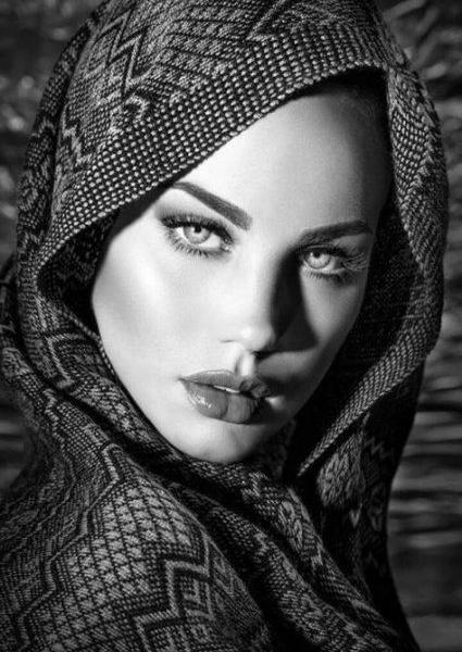 عکس سیاه سفید چهره های معروف