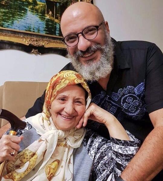 عکس امیر جعفری و مادرش
