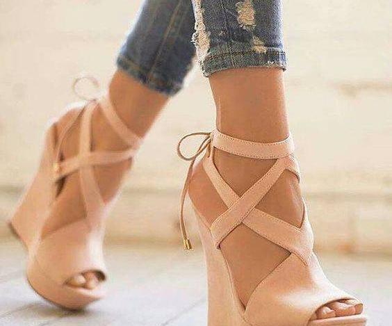 عکس کفش پاشنه بلند لژدار مجلسی