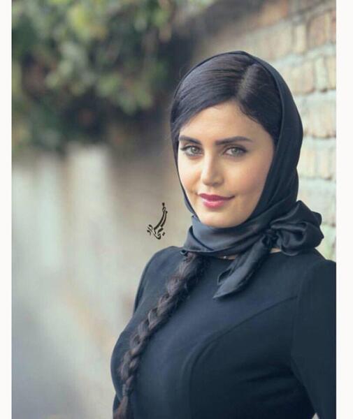 عکس الناز شاکردوست با موهای بافته
