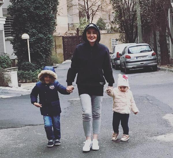 عکس شیلا خداداد و پدر و مادرش