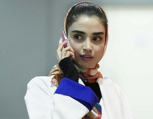 عکس الهه حصاری در خارج