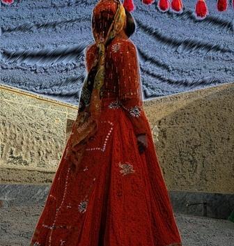 عکس دختر قشقایی غمگین