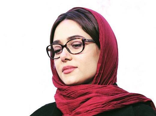 عکس پریناز ایزدیار در برج میلاد