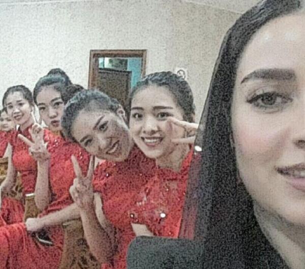 عکس افسانه پاکرو با شوهرش
