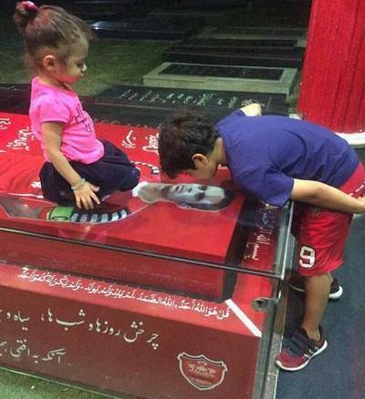 عکس سنگ قبر هادی نوروزی