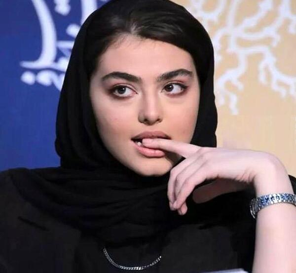 عکسهای ریحانه ی پارسا