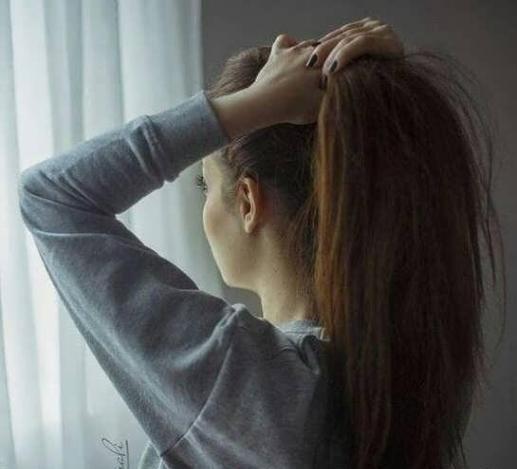 عکس دختر با ژست خاص