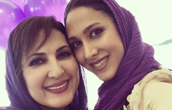 عکس فاطمه گودرزی با خانواده اش