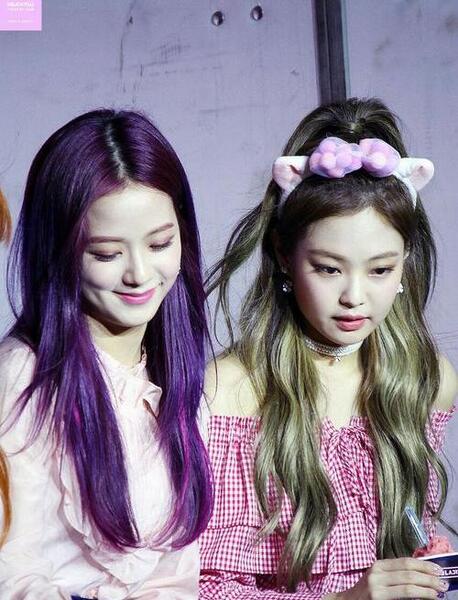 عکس های جنی در گروه بلک پینک