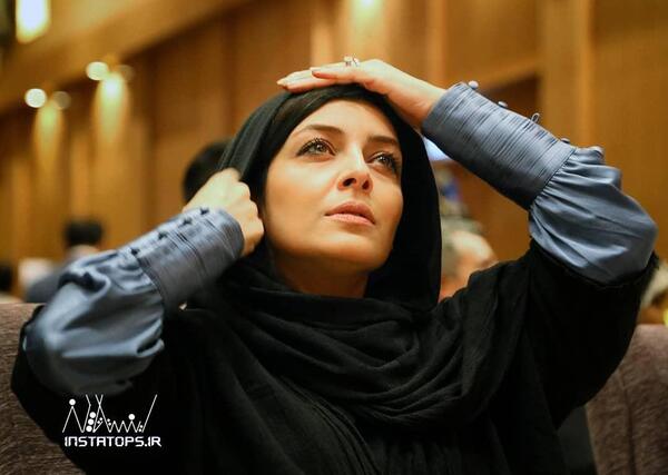 عکس ساره بیات با چادر