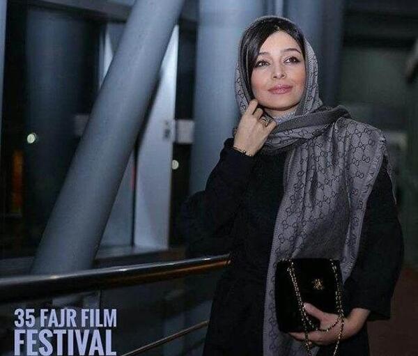 عکس ساره بیات با چادر