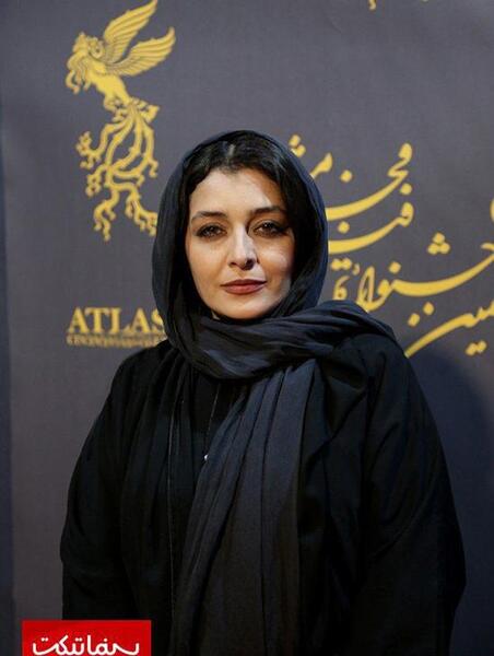 عکس ساره بیات با چادر