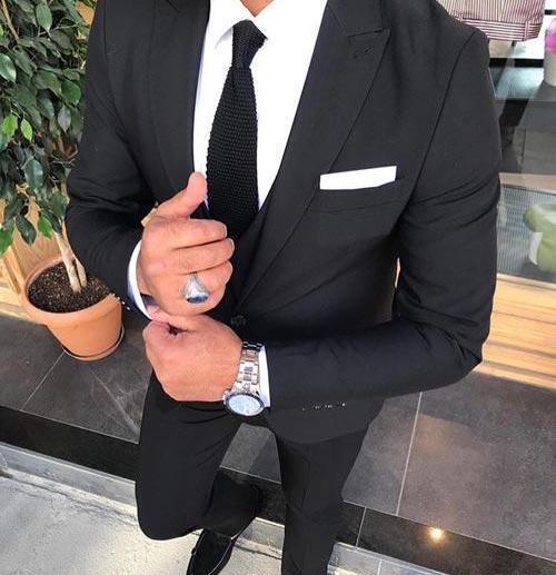 عکس پروفایل مردانه کت و شلوار