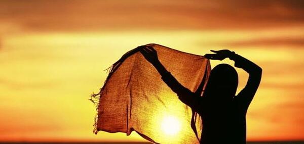 عکس عاشقانه غمگین لب