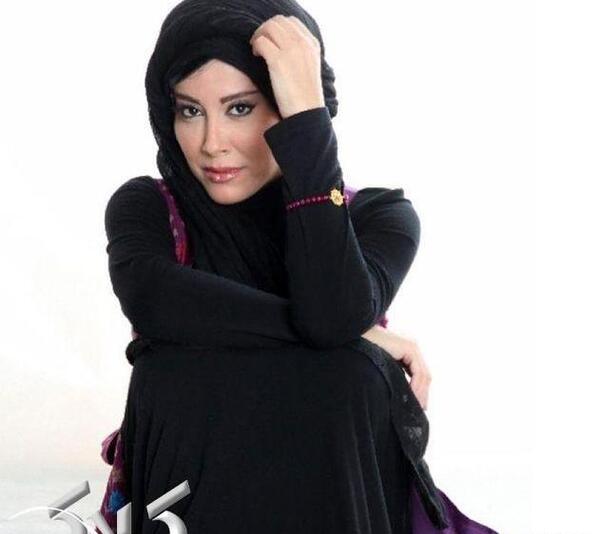 عکس آشا محرابی در بچه محل