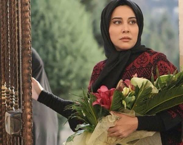 عکس آشا محرابی در بچه محل