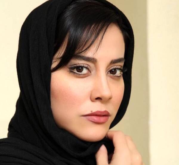 عکس آشا محرابی در بچه محل