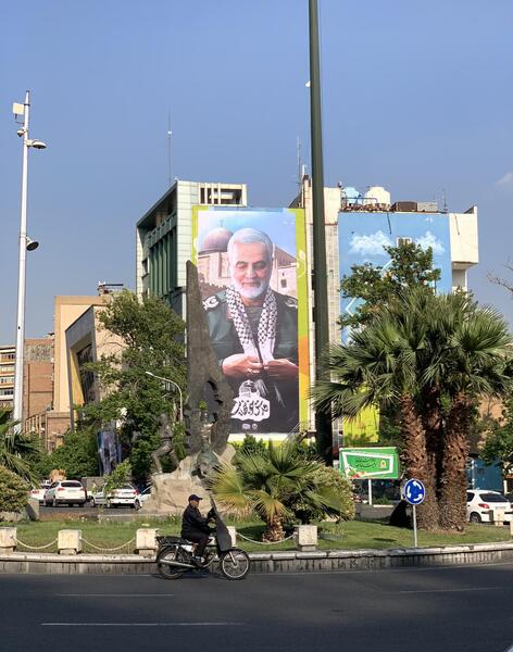 عکس حاج قاسم سلیمانی در فلسطین