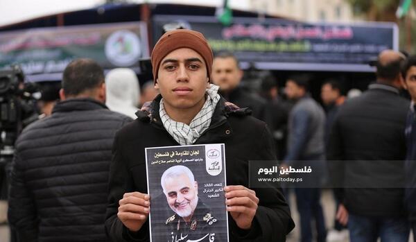 عکس حاج قاسم سلیمانی در فلسطین