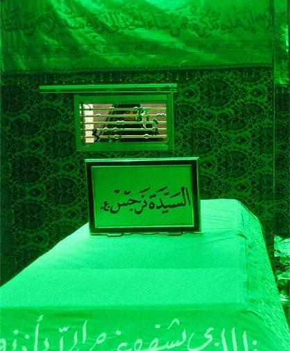 عکس حرم نرجس خاتون