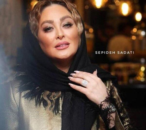 عکس الهام حمیدی با مانتو