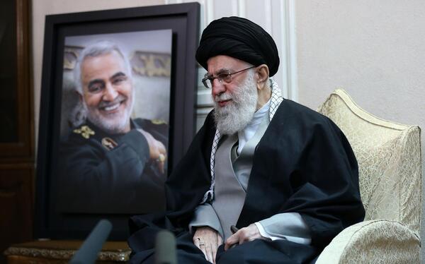 عکس سردار سلیمانی رهبر
