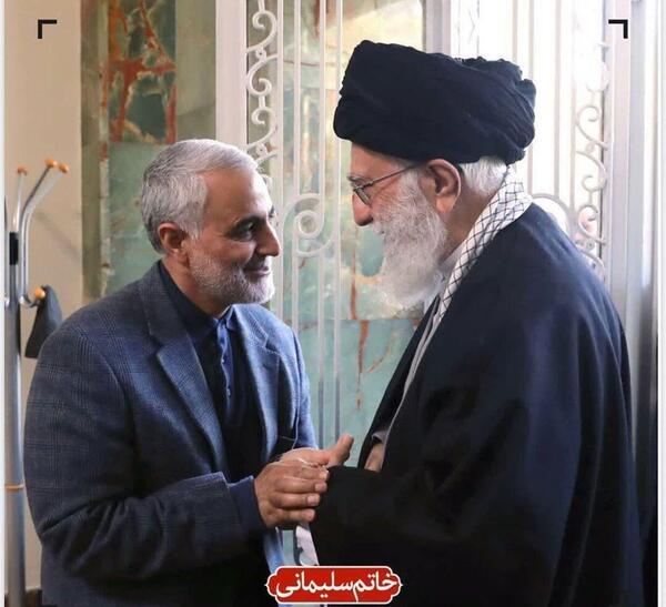 عکس سردار سلیمانی رهبر