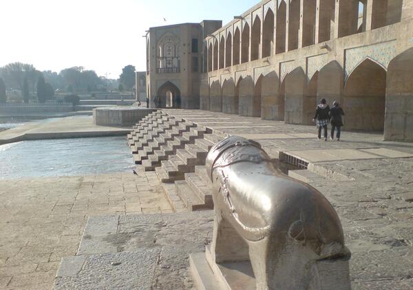 عکس عقاب پل خواجو