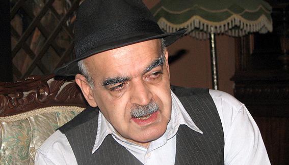 عکس حمید لولایی زیر آسمان شهر