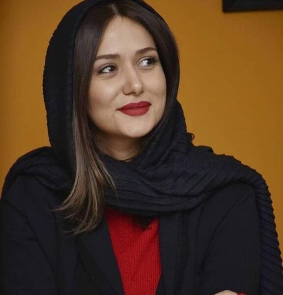 عکس قدی پریناز ایزدیار