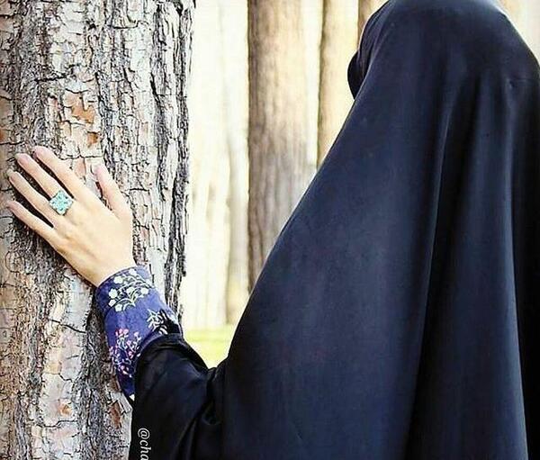 عکس دختر با چادر قجری برای پروفایل