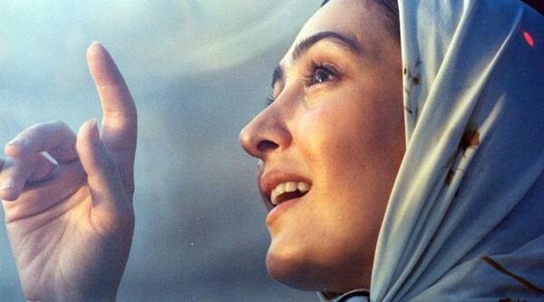 عکس الهام حمیدی در فیلم خیلی دور خیلی نزدیک