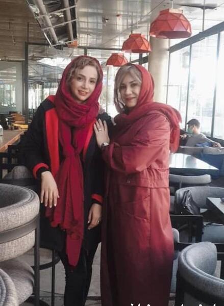 عکس شبنم قلی خانی با خواهرش