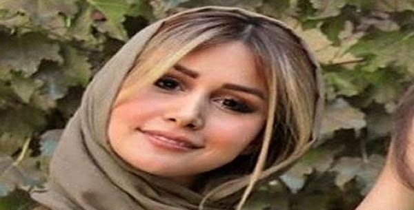 عکس زن شاهرخ استخری بدون آرایش