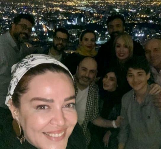 عکس بهاره رهنما و خانواده اش