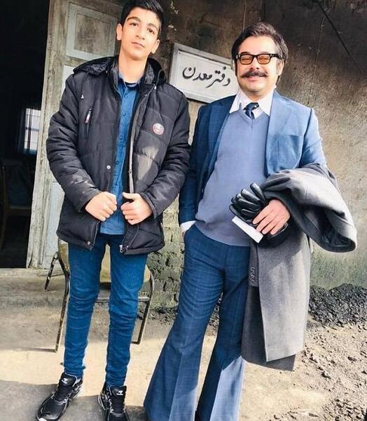 عکس سام قریبیان در سریال کلبه ای درمه