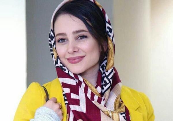عکس الناز حبیبی با آرایش غلیظ