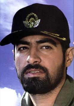 عکس شهاب حسینی در شوق پرواز