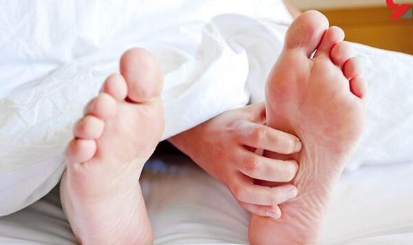 عکس کف پای فریبا نادری