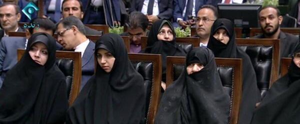 عکس زن روحانی