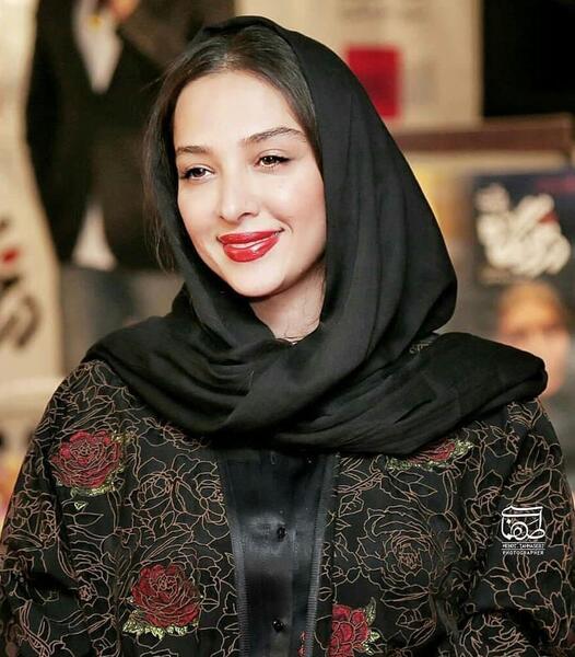 عکس نوشته آناهیتا درگاهی